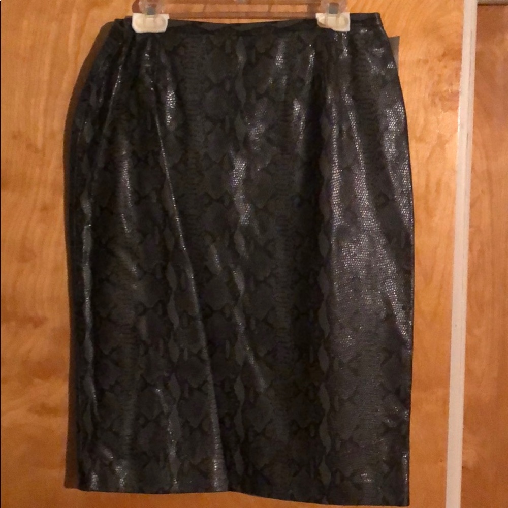 Midi leather Skirt